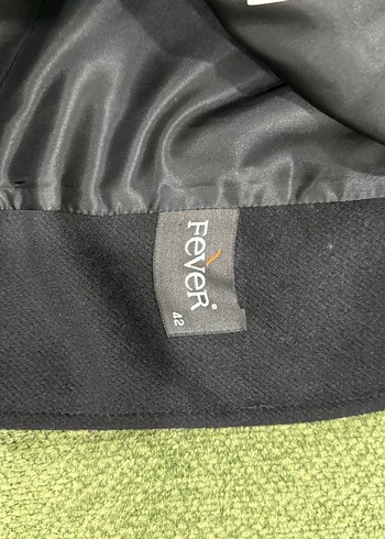 Düğmeli Siyah Kadın Kaban - Görsel 6