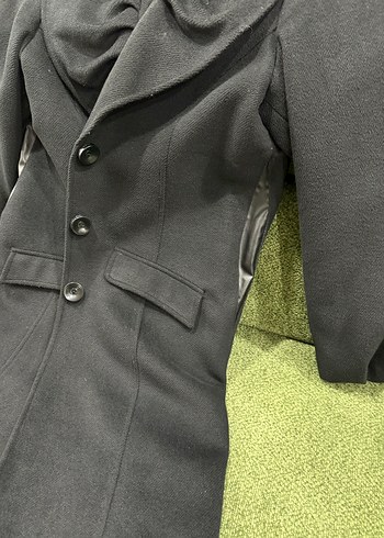 Düğmeli Siyah Kadın Kaban - Görsel 3