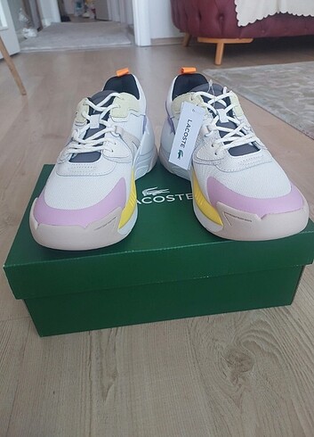 40 Beden Lacoste 