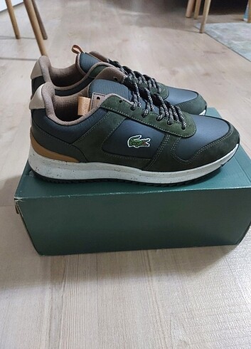 Lacoste 