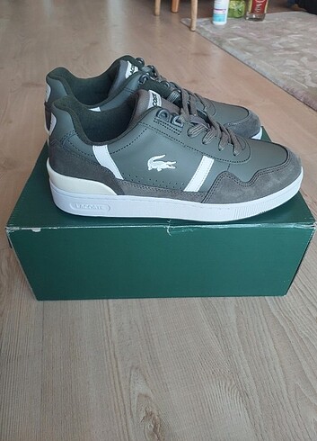 Lacoste 
