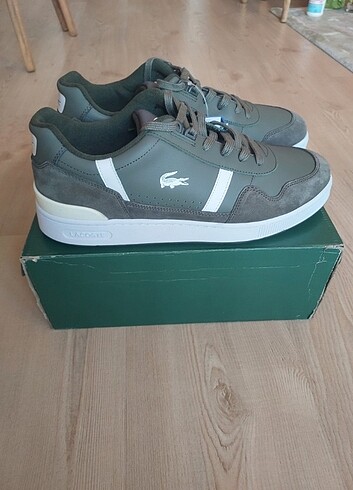 Lacoste 