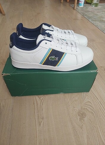 Lacoste 