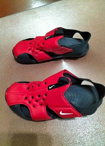 Orjinal Nike 33,5 sandalet 
