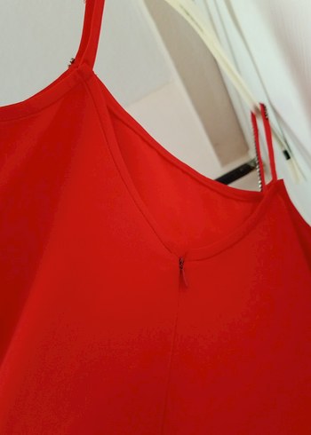 Uzun Kırmızı Saten Askılı Elbise - Görsel 3