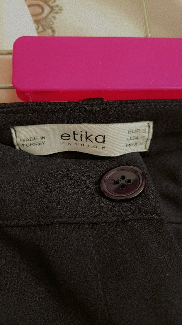 Kadın Siyah Midi Kumaş Pantolon - Görsel 3