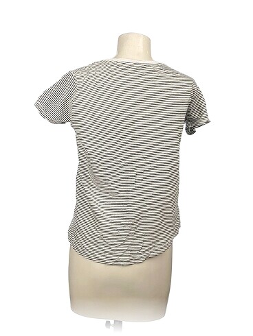 s Beden Zara T-shirt %70 İndirimli.