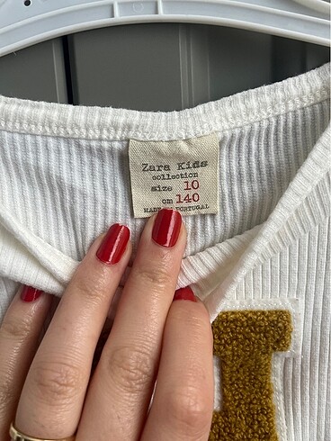 10 Yaş Beden beyaz Renk Zara krem çıtçıtlı bluz