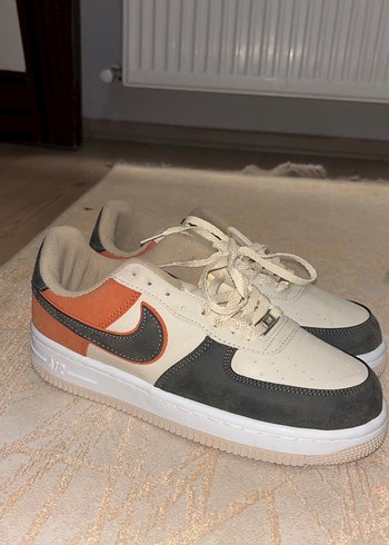 Nike Air Force 1 Retro Sneaker