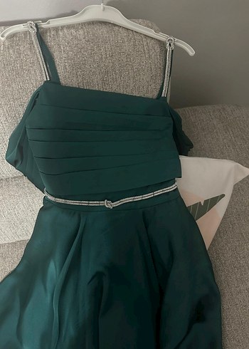 Yeşil Pilili Uzun Abiye Elbise
