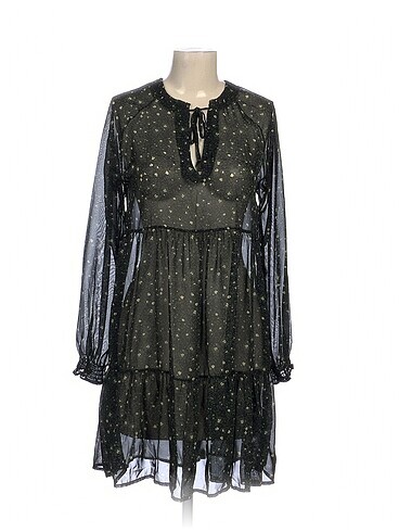PreLoved Kısa Elbise %70 İndirimli.