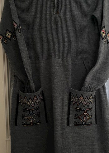 Nakışlı Gri Bohem Uzun Triko Elbise - Görsel 6