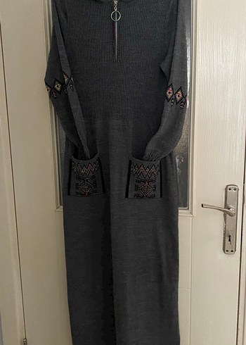 Nakışlı Gri Bohem Uzun Triko Elbise - Görsel 2