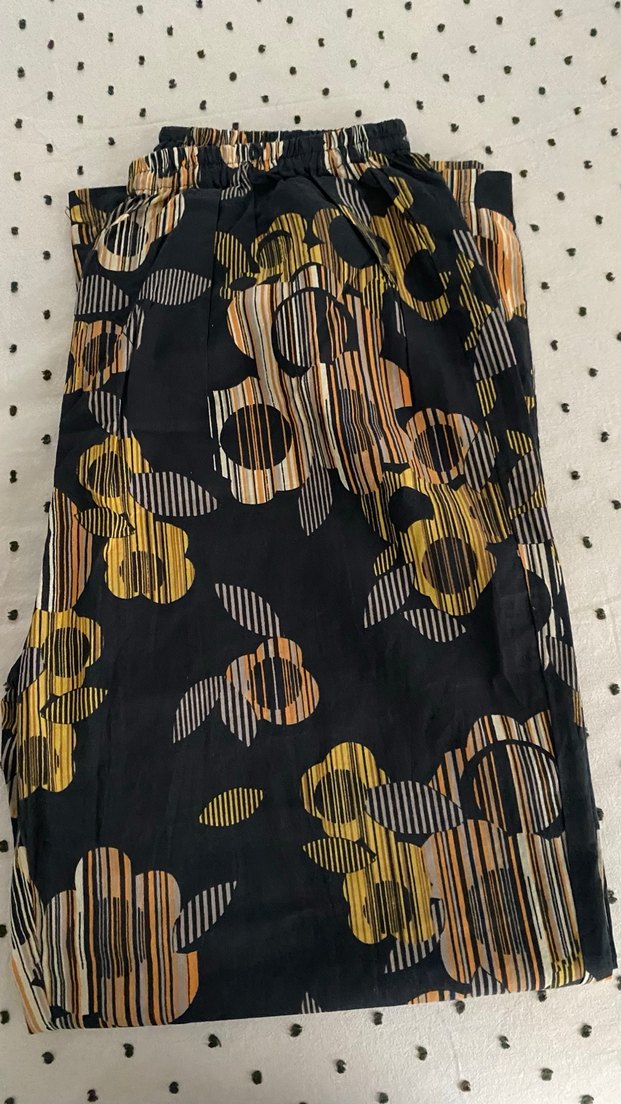 Kadın Çok Renkli Desenli Bol Pilili Kumaş Pantolon - Görsel 3