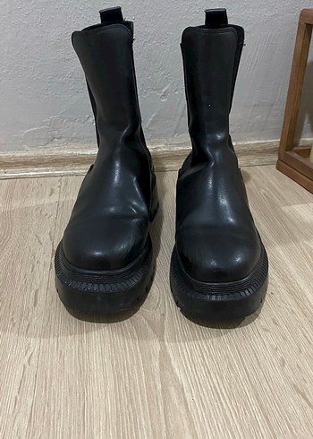 Siyah Platform Topuklu Gotik Kadın Bot - Görsel 2