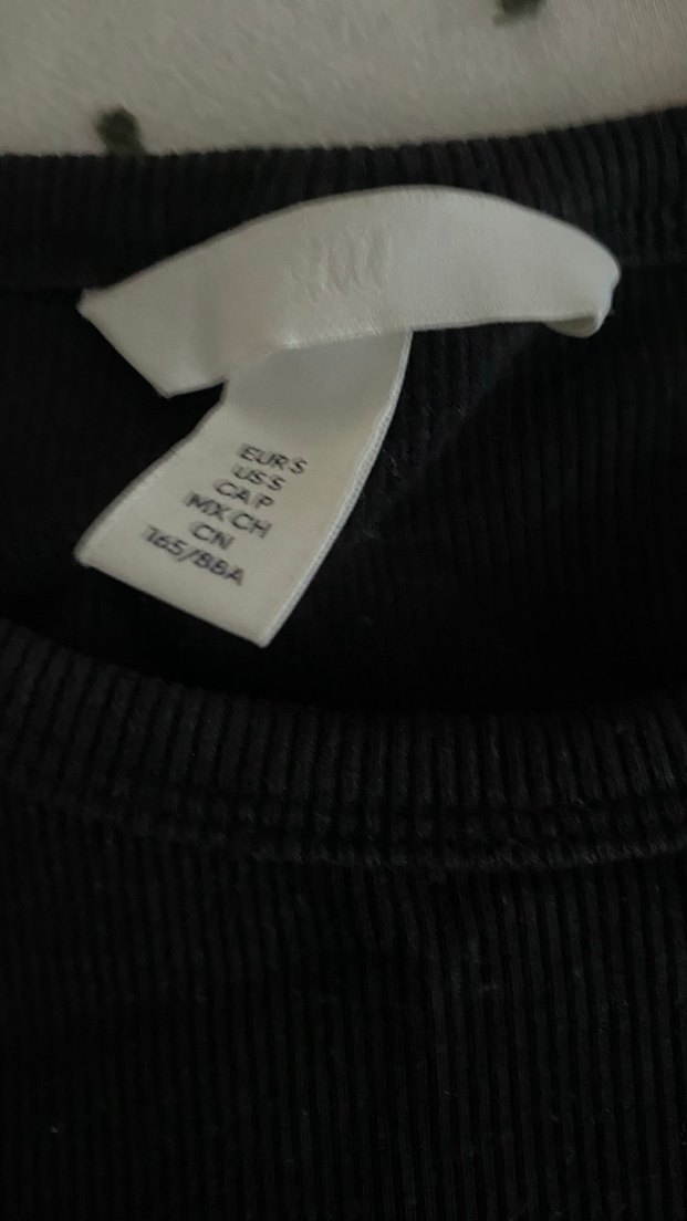 Kadın Siyah Yüksek Yakalı Atlet - Görsel 4