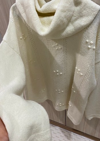 Beyaz Nakışlı Triko Boğazlı Kadın Kazak - Görsel 2