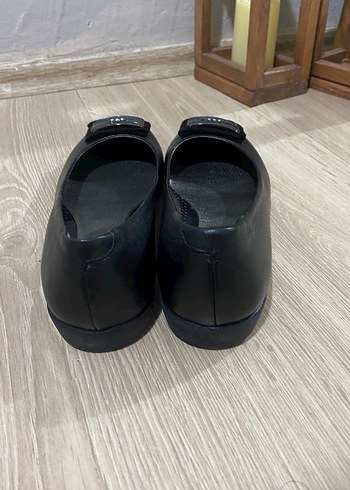 Klasik Siyah Tokalı Kadın Topuklu Babet - Görsel 3