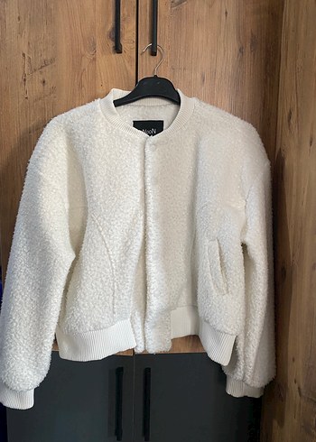 Zara Beyaz Peluş Kadın Mini Ceket