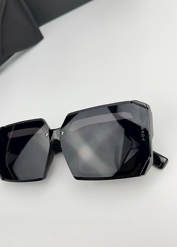 Prada Siyah Kadın Güneş Gözlüğü - Görsel 5