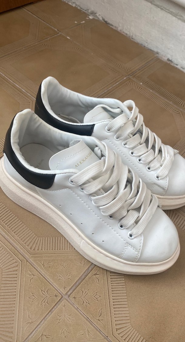 Beyaz Stiletto Topuklu Kadın Spor Ayakkabı - Görsel 3