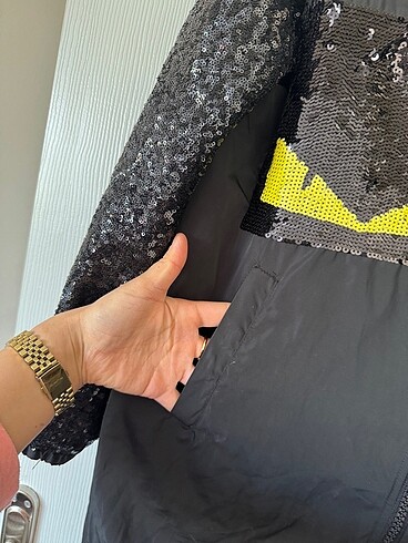 Fendi yağmurluk