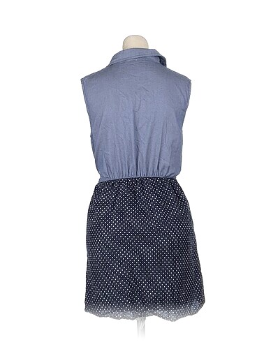 40 Beden PreLoved Kısa Elbise %70 İndirimli.