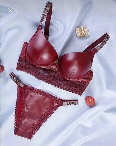 Victoria Secret Taşlı Sütyen Takımı