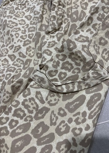 Kadın Leopar Desenli Kemerli Kumaş Pantolon - Görsel 3