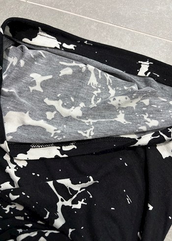 Kadın Siyah Beyaz Batik Desenli Balıkçı Yaka Bluz - Görsel 2