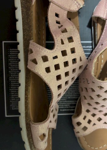 Bej Kadın Dolgu Topuklu Sandalet - Görsel 3