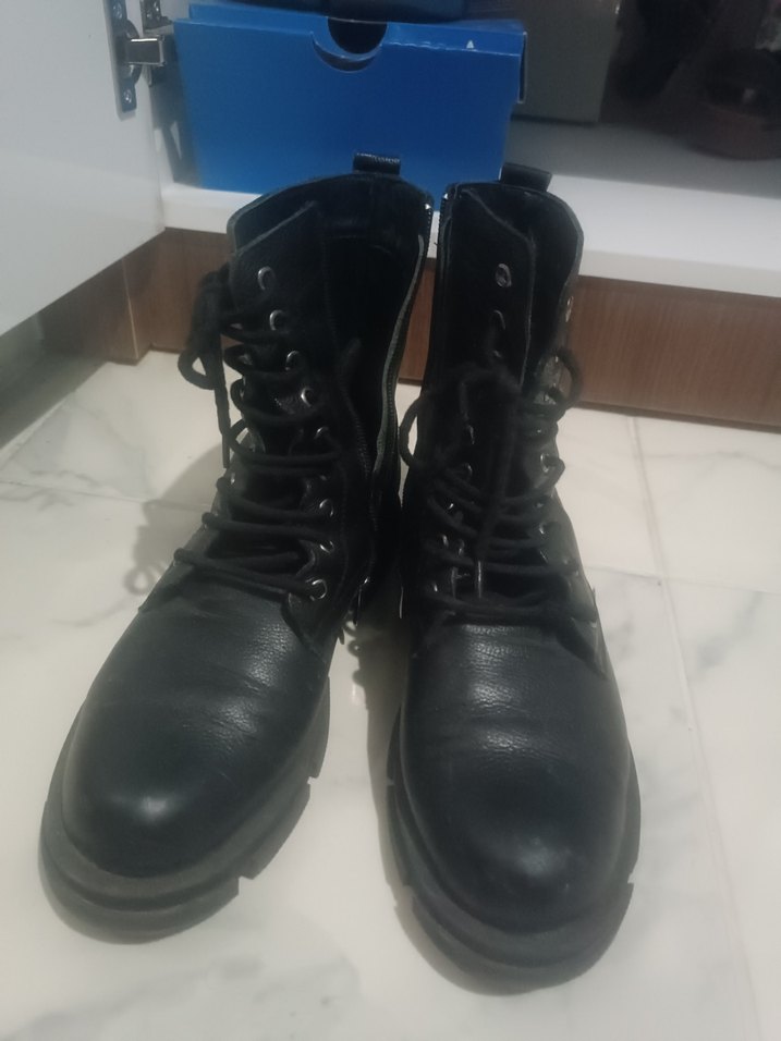 Kadın Siyah Deri Gotik Botlar - Görsel 2