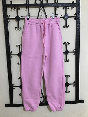 Pembe eşofman altı