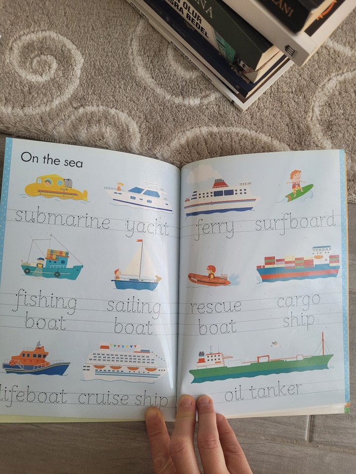 Usborne yazilabilir ve Temizlenebilir Kitabı: Things That Go - Görsel 3