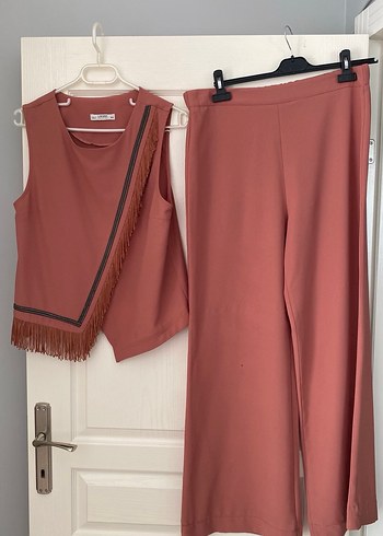 Püsküllü Asimetrik Detaylı Pembe Takım - Görsel 3