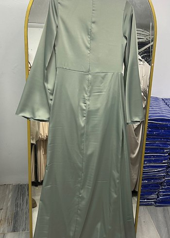 Uzun Kollu Yüksek Yakalı Kadın Abiye Elbise - Görsel 5