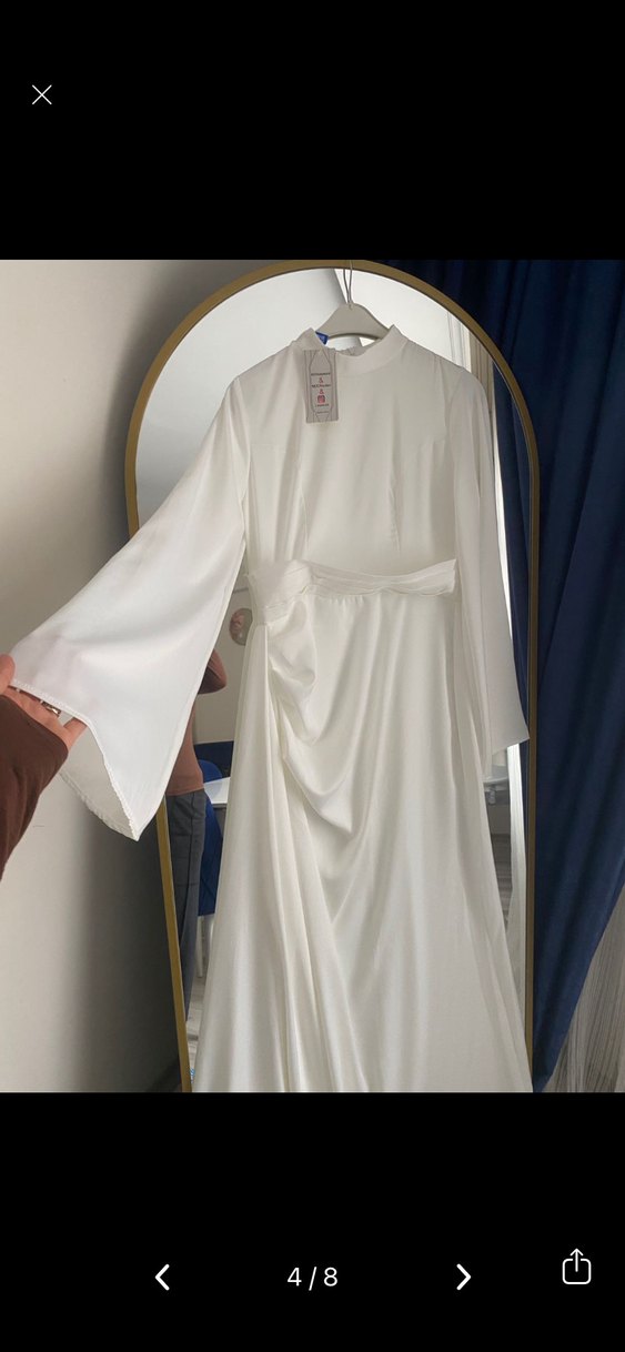 Uzun Beyaz Saten Drapeli Tesettür Abiye Elbise - Görsel 4