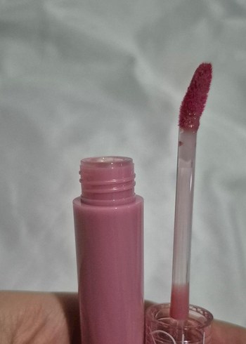 Maybelline romand glasting color gloss 01 peony ballet