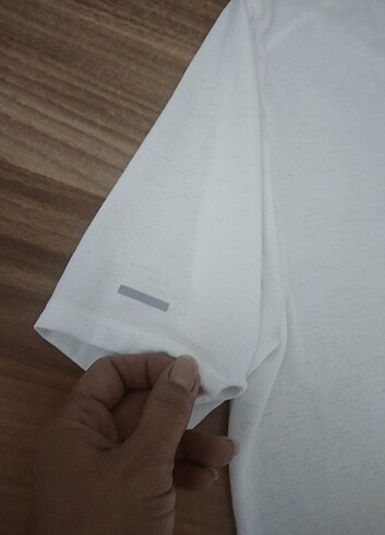 m Beden beyaz Renk Nike..m