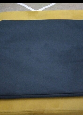 Lenovo Laptop çantası.
