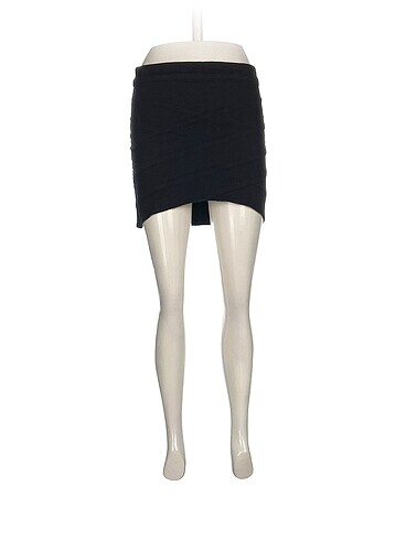 Bershka Mini Etek %70 İndirimli.