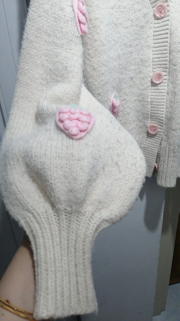 Nakışlı Beyaz Örgü Kadın Hırka - Görsel 2