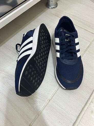 38 Beden Adidas orijinal spor ayakkabı
