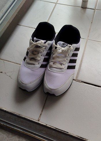 41 Beden Beyaz Siyah Çizgili erkek Spor Ayakkabı
