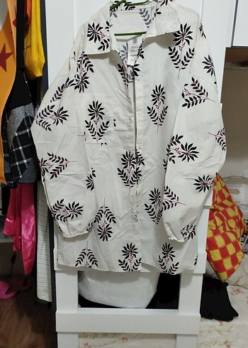 Beyaz Baskılı Uzun Kollu Gömlek - Görsel 2