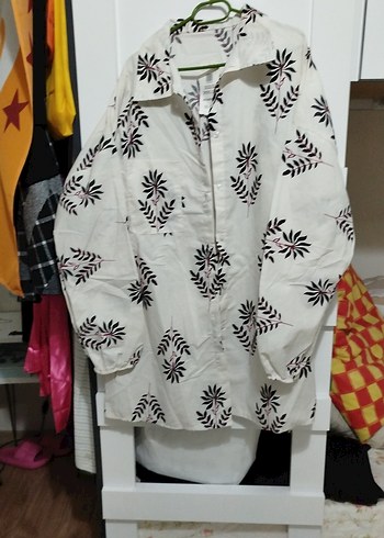 Beyaz Baskılı Uzun Kollu Gömlek - Görsel 4