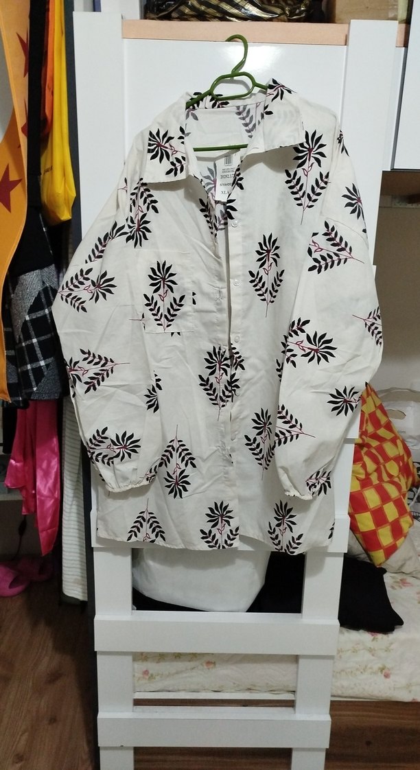 Beyaz Baskılı Uzun Kollu Gömlek - Görsel 2