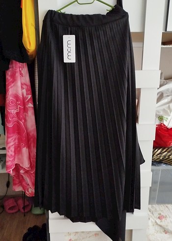 Siyah Pilili Uzun Kadın Etek - Görsel 2