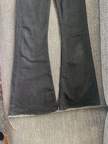 27 Beden Bol Paça Kot Pantolon