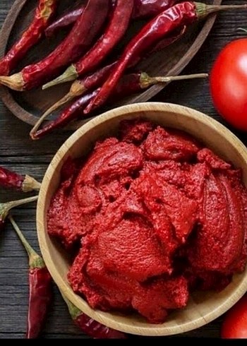 Koyu Kırmızı Biber Salçası
